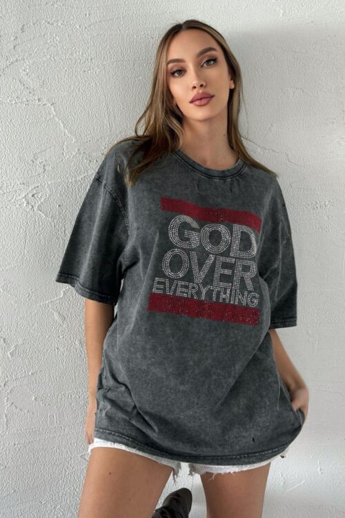 T-shirt grand “god over everything”